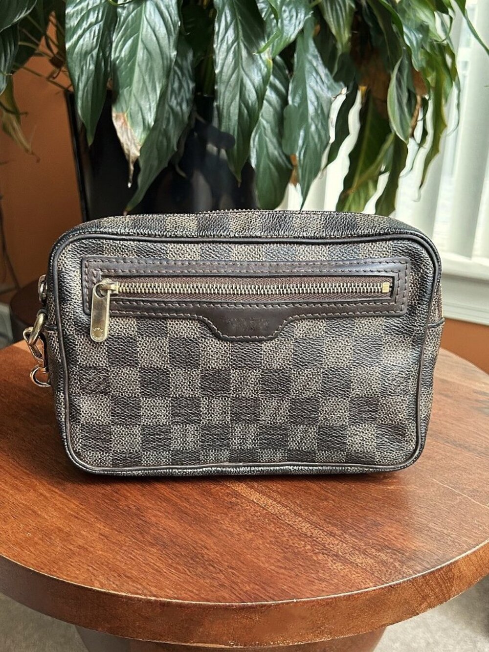 LOUIS VUITTON Damier Ebene Billets Macao Pochette, Brown - Picture 2 of 14